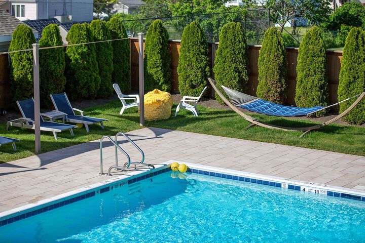 Pool 26 of 121