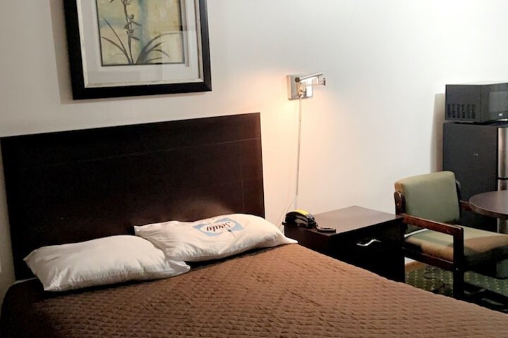 Room 6 of 7