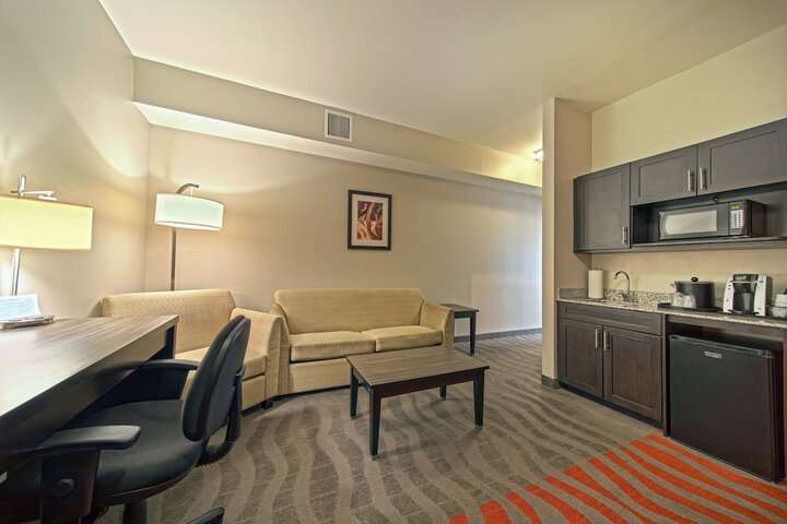 Room 18 of 65