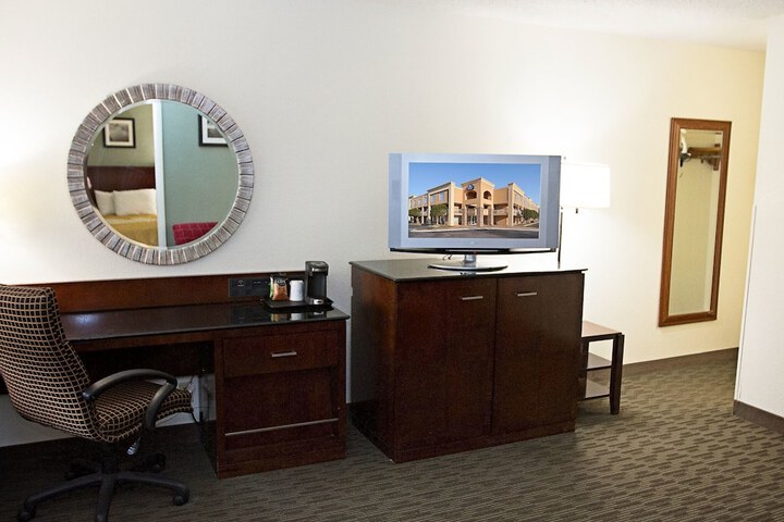 Days Inn by Wyndham Greenville
