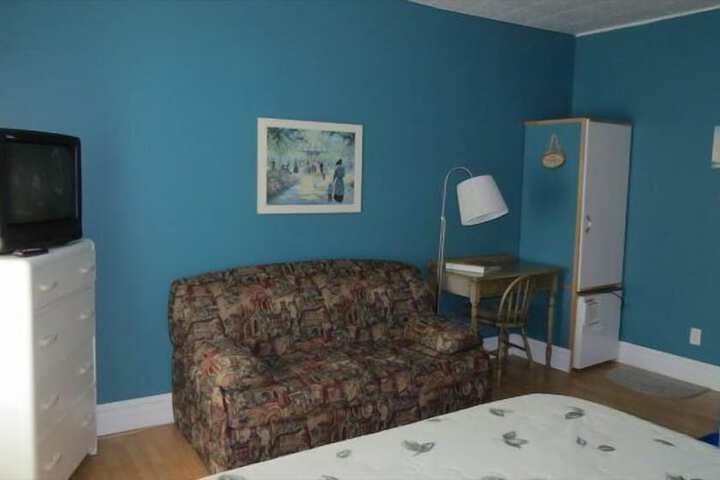 Room 35 of 47