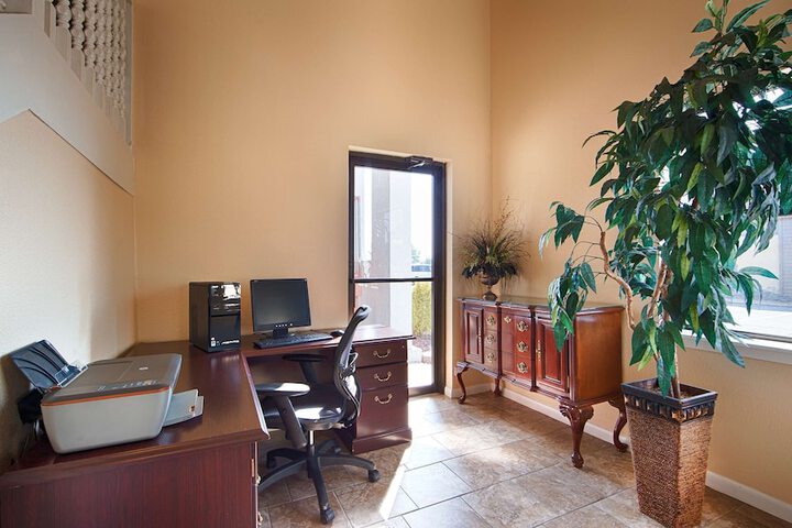 Business Center 8 of 8