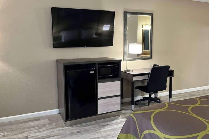 Room 20 of 25