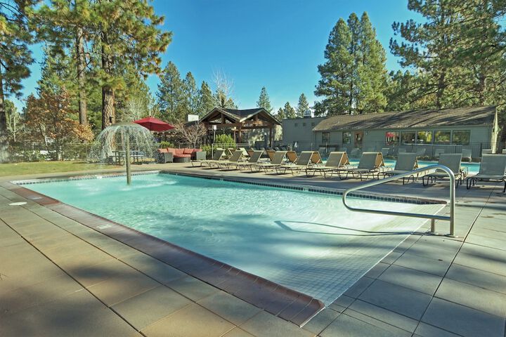 Pool 17 of 110