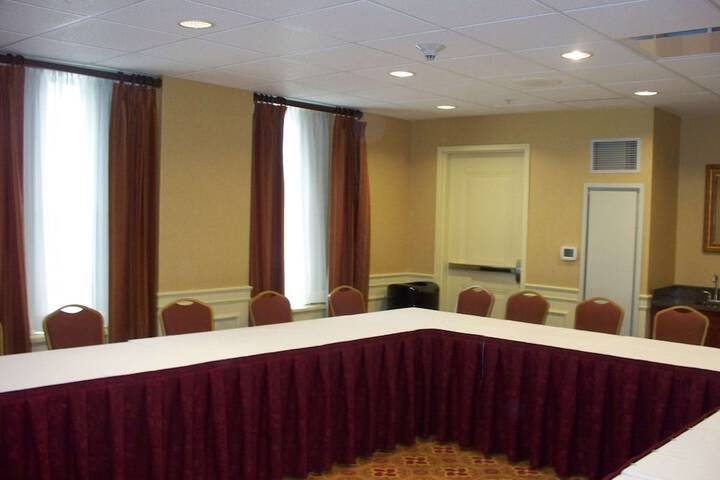 Hampton Inn & Suites Providence Downtown