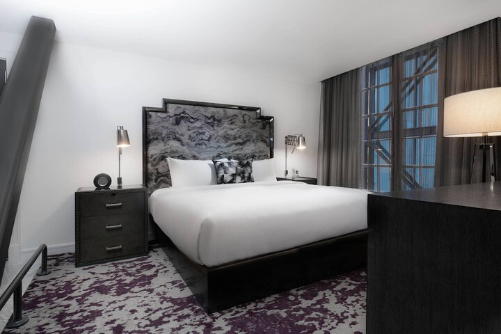 Room 50 of 172