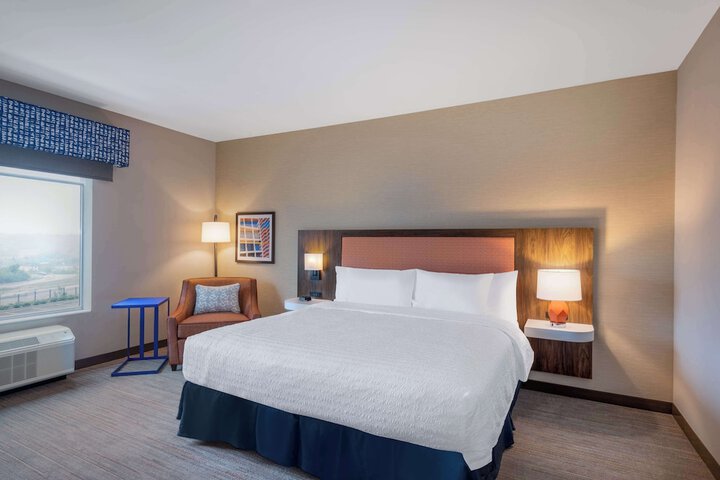 Room 21 of 36