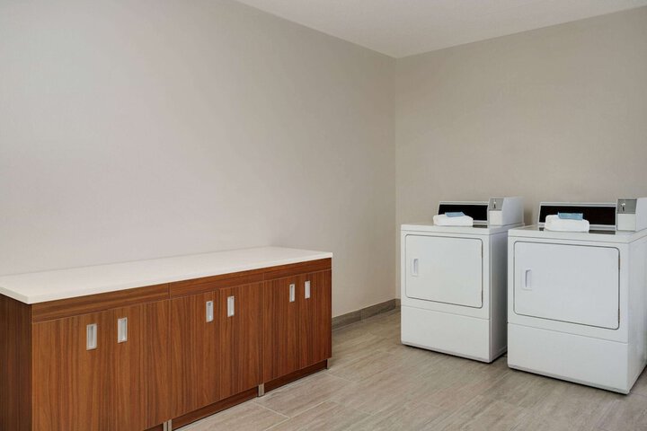 Room 19 of 35