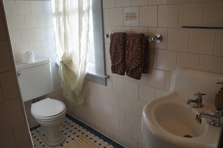 Room 12 of 21