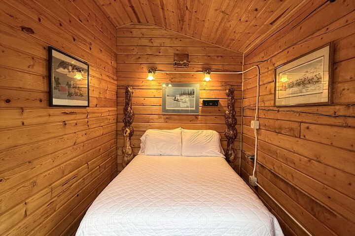 Earthsong Lodge
