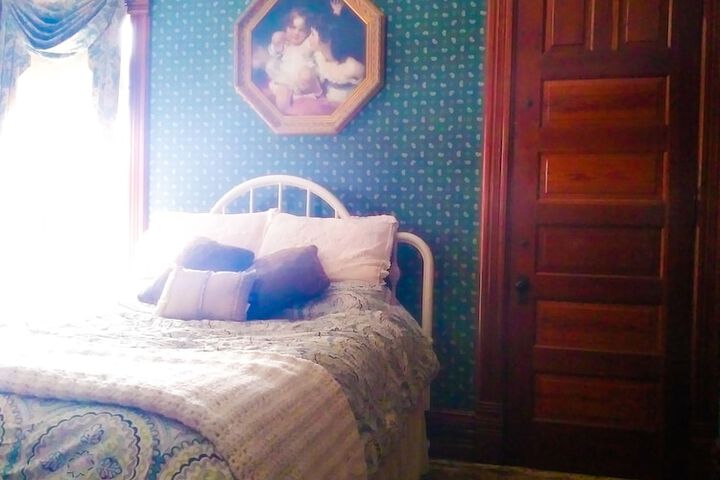 Room 40 of 89