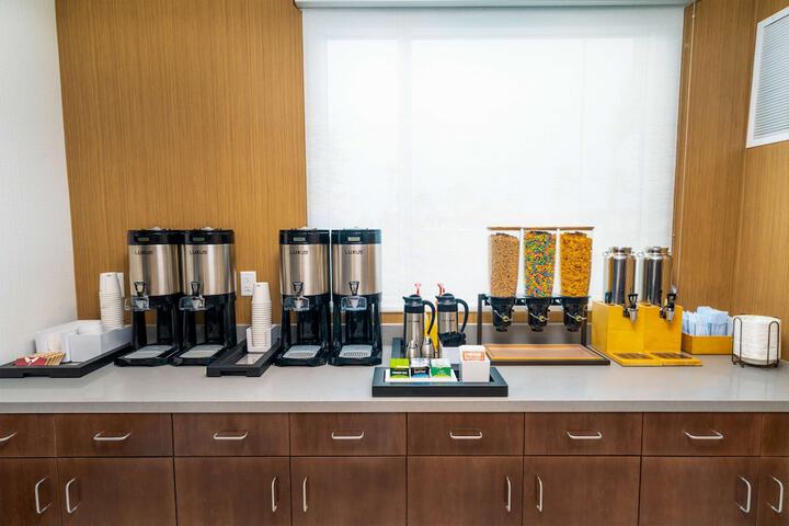 Breakfast/Coffee Service 37 of 47