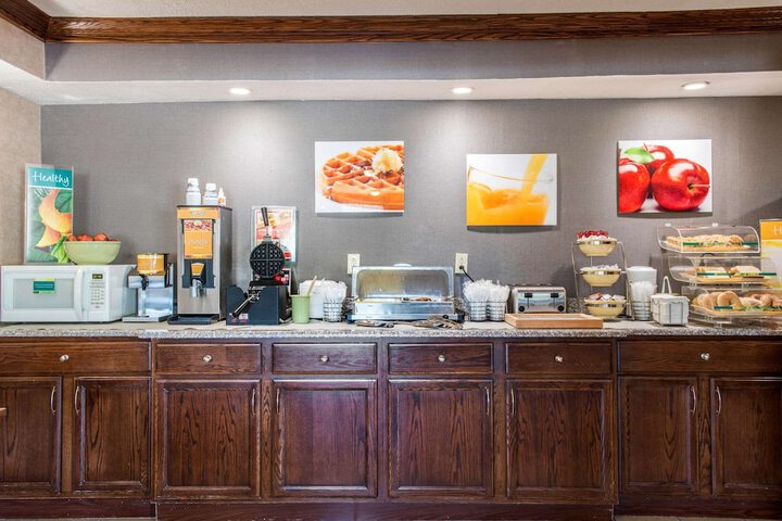 Breakfast/Coffee Service 29 of 35