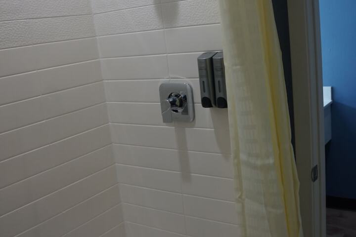Room 14 of 28