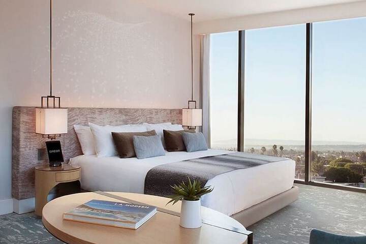 Dream Hollywood by Hyatt