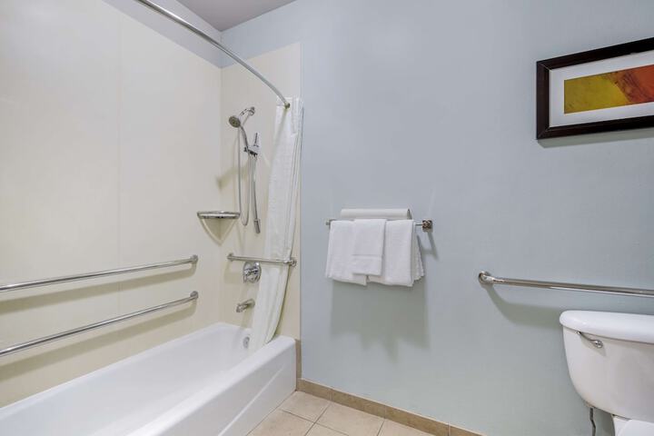 Best Western Plus Peppertree Inn at Omak