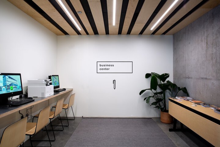 Business Center 69 of 72