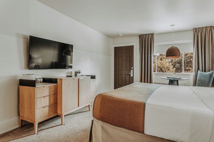 Room 30 of 37