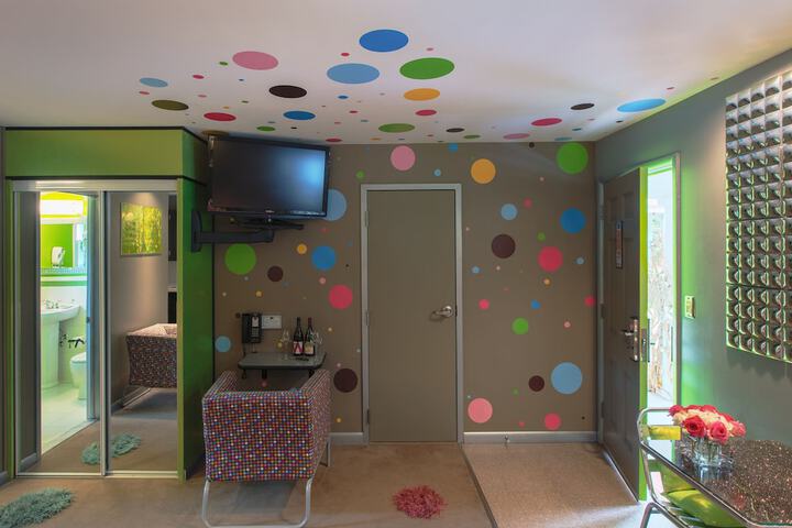 Room 144 of 168