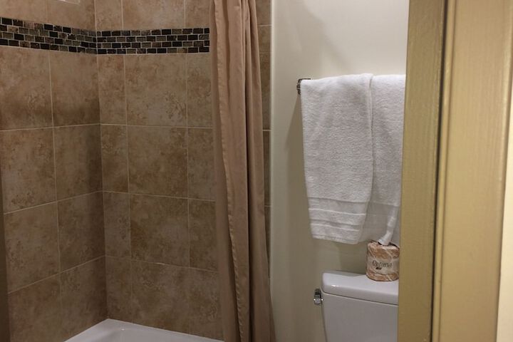 Room 25 of 33