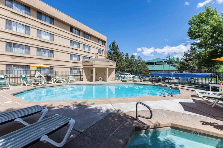 Pool 6 of 35