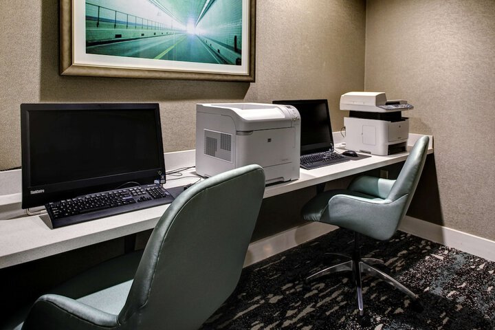 Business Center 40 of 40