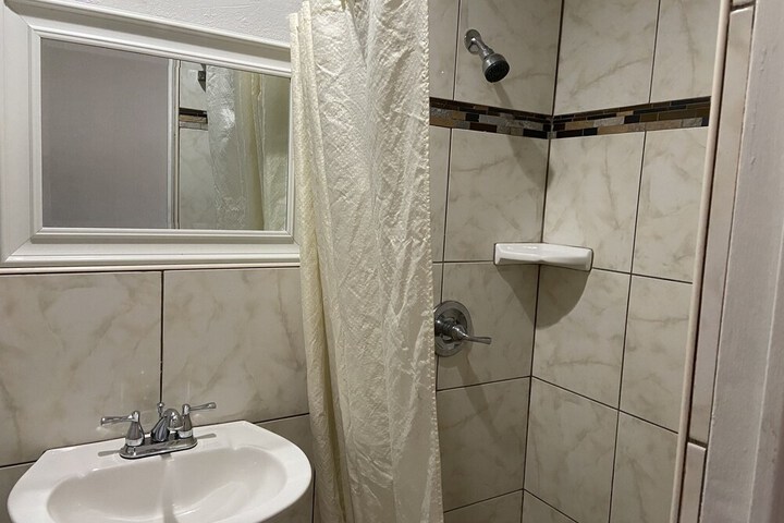 Room 5 of 35