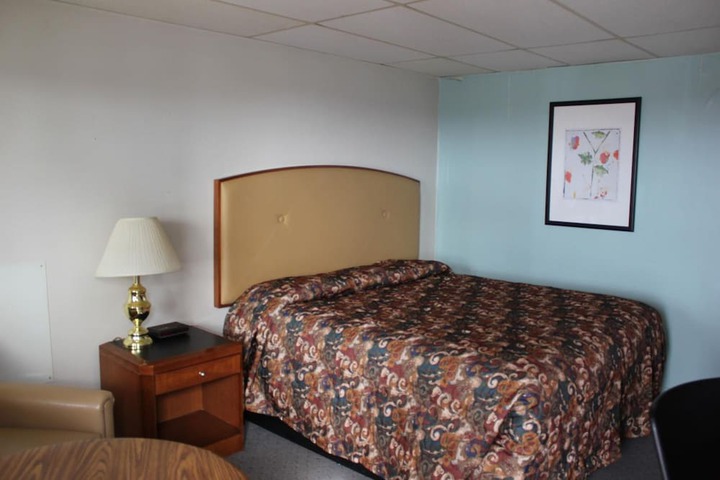 Room 23 of 35