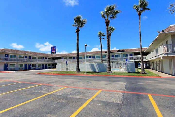 Hotel 3 of 41