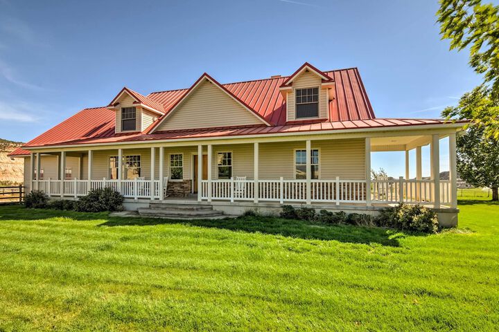 Custom Home w / Decks in Boulder! Gateway to Parks!