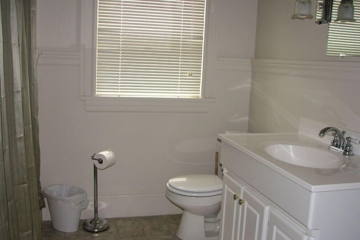 Room 26 of 100
