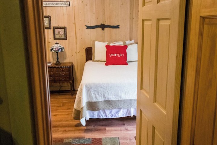 Mountain Aire Cottages Inn & Glamping