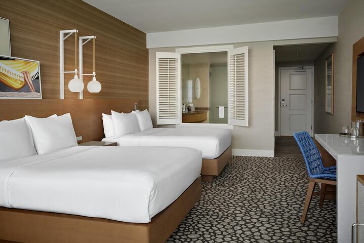 Signia by Hilton Diplomat Beach Resort