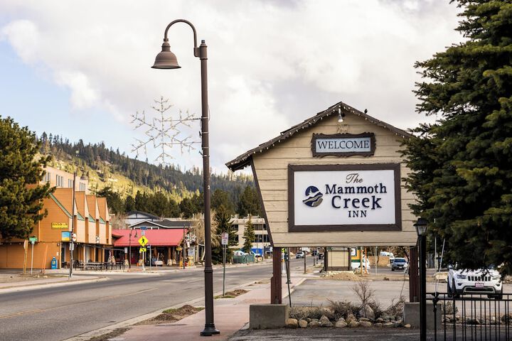 The Mammoth Creek Inn
