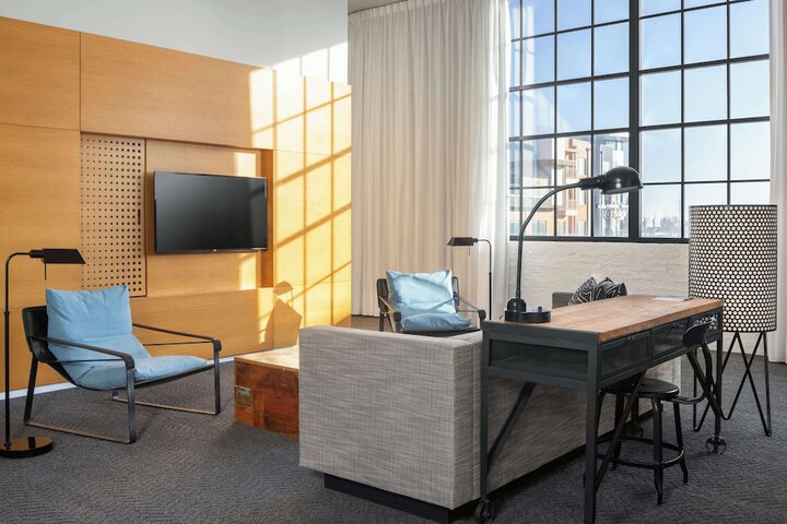 Room 30 of 61