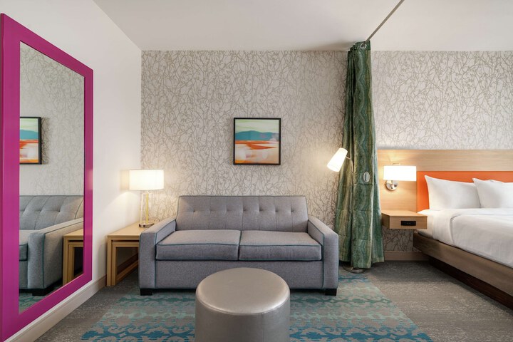 Room 14 of 48