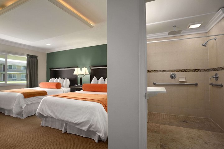 Room 18 of 23