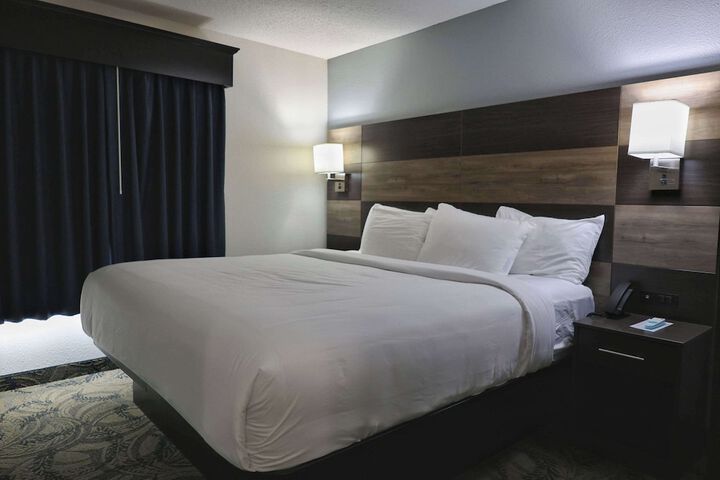 Room 71 of 109