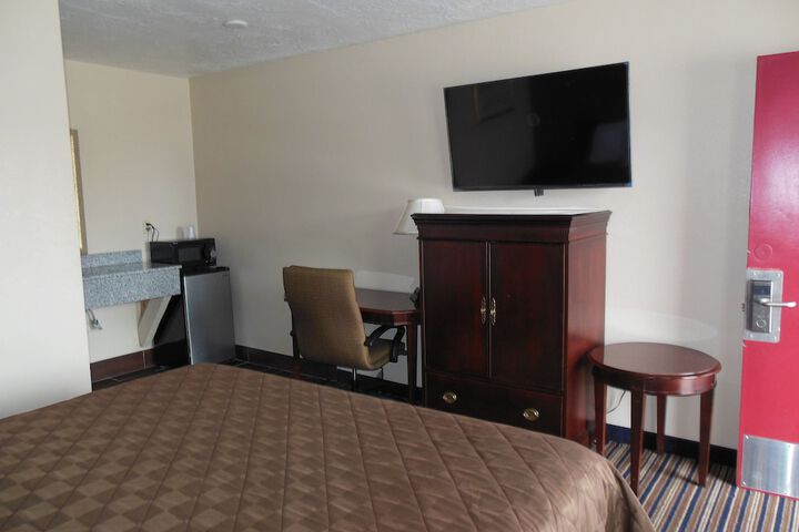 Room 22 of 48