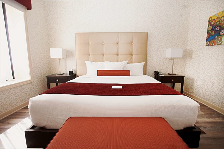 Room 6 of 37