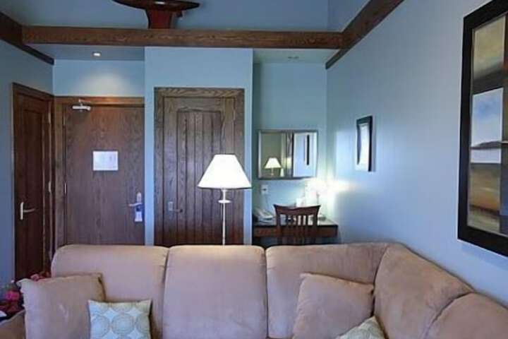 Room 21 of 46
