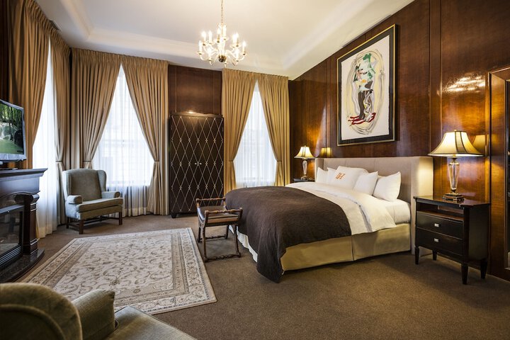 Room 49 of 72