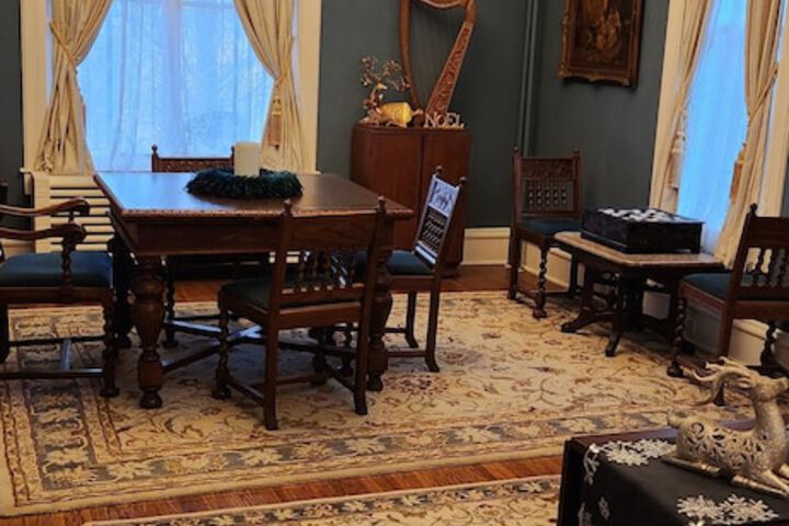 Oaklawn Inn LLC