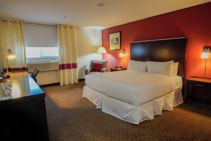 Room 16 of 36