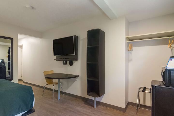 Room 43 of 51