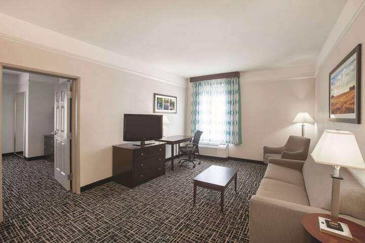 Room 12 of 26