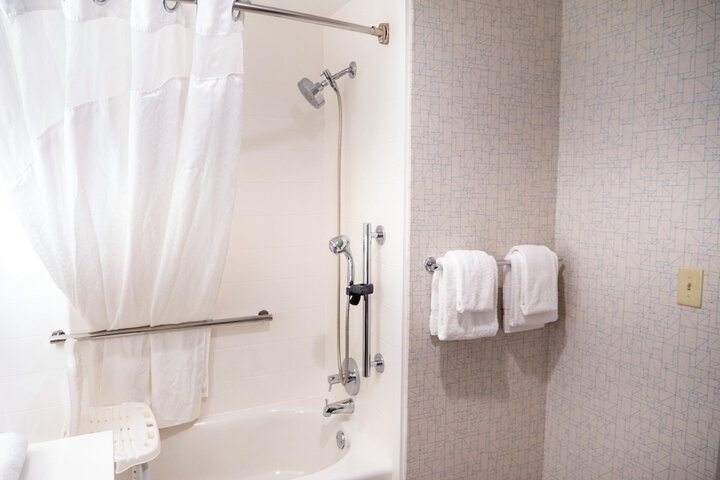 Holiday Inn Express & Suites Greenville Airport by IHG