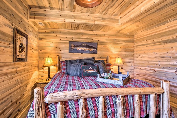 Jefferson Cabin w / Fire Pit: Near Hiking Trails!