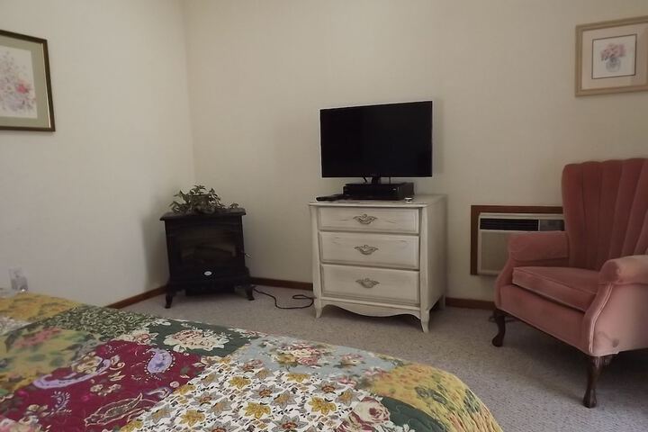 Room 10 of 74