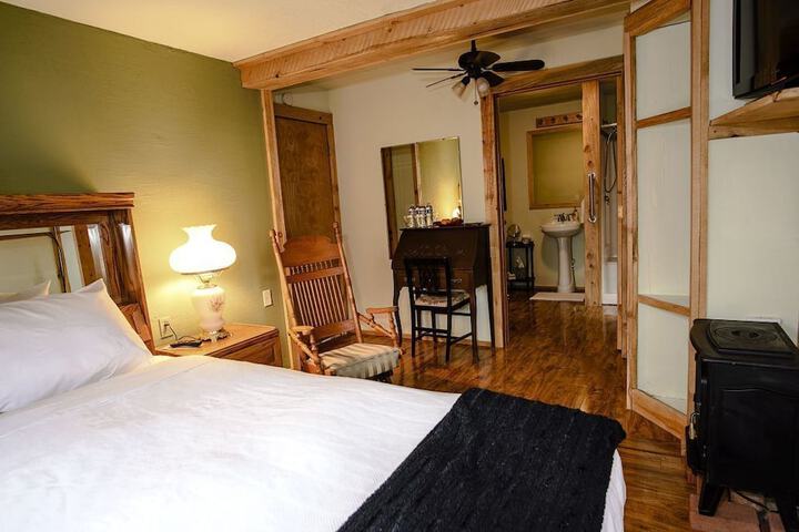 Room 10 of 40
